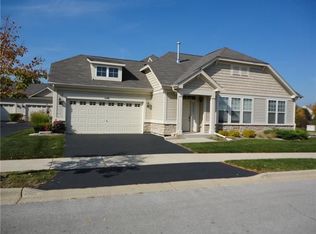 1148 Foxridge Ln, Aurora, IL 60502