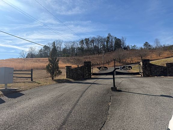 2nd image of 4 & 5 Escape Dr