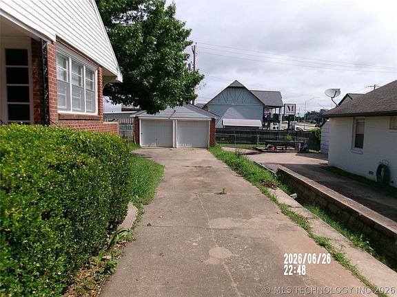 4th image of 3626 Utah Ave