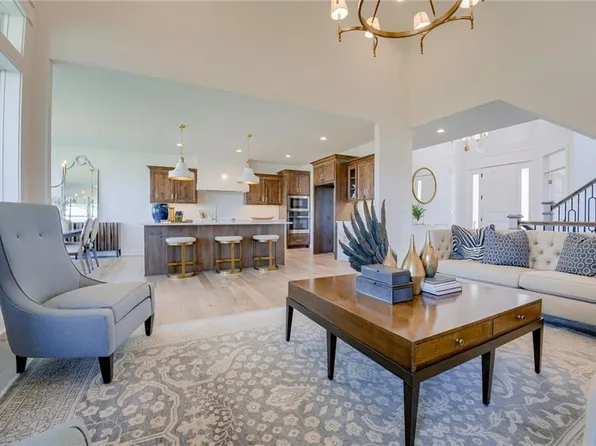 25354 W 92nd St, Lenexa, KS 66227