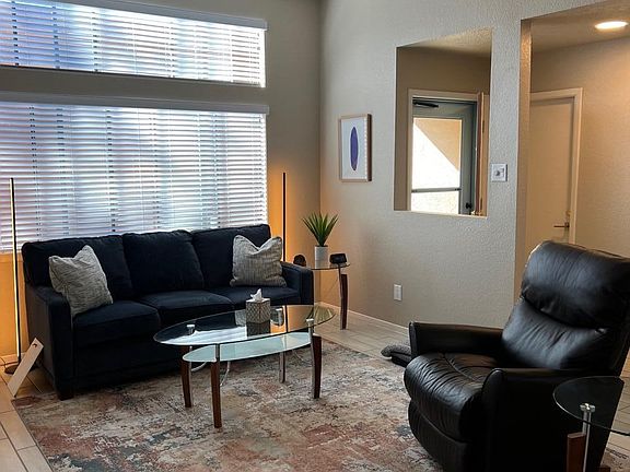 3rd image of 7208 Leslynne Dr NE