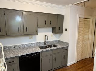 31 Robin Hood Rd APT 1, Taylors, SC 29687