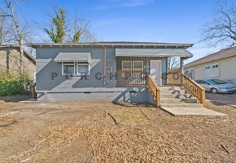 907 Maple Ave SE #1 — Photo 1