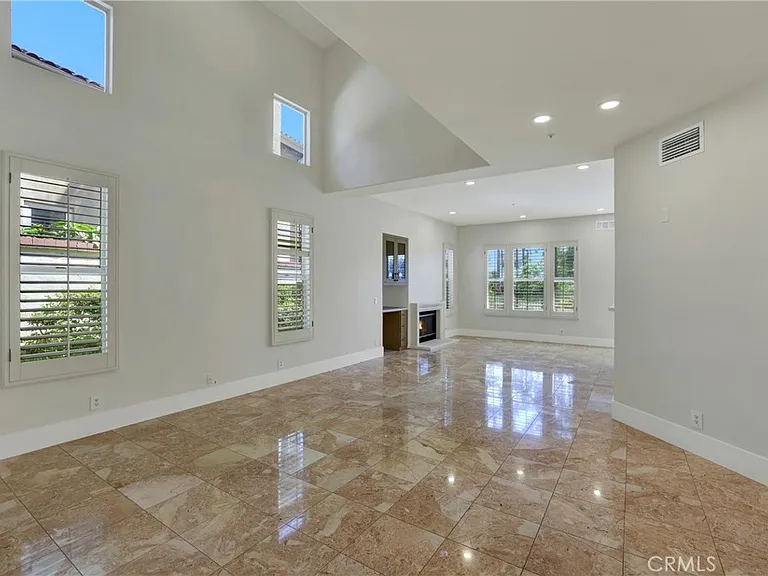 2468 Aquasanta — Photo 10