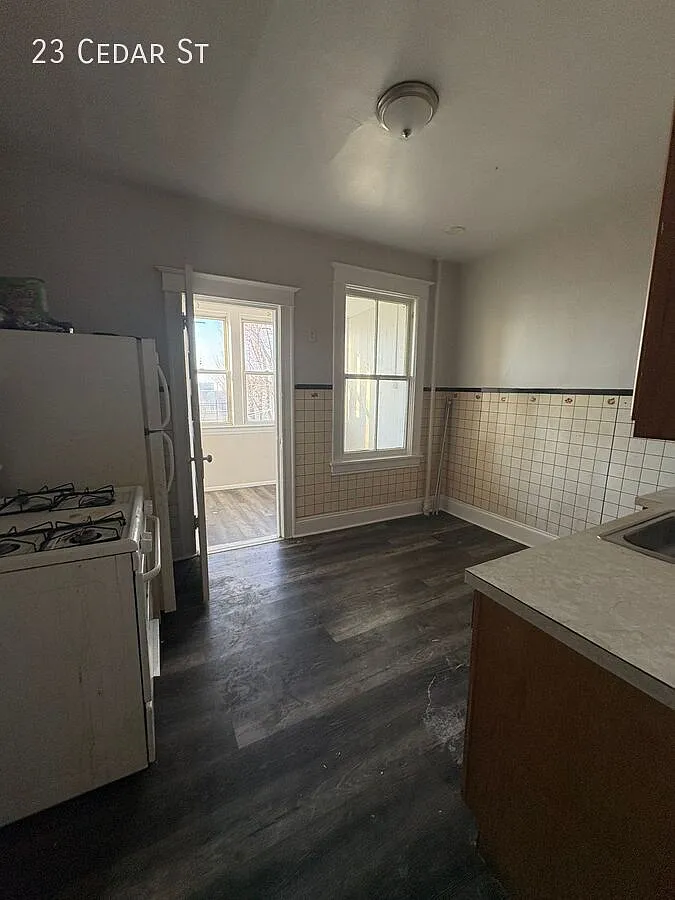 3 bed, $2,700 — Photo 4