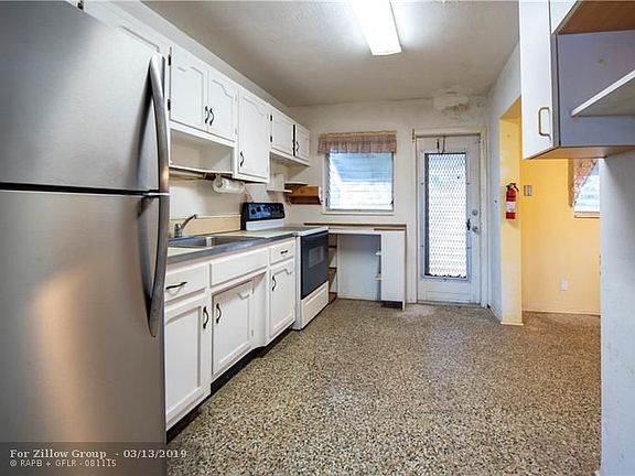 4th image of 5281 NE 3rd Ter