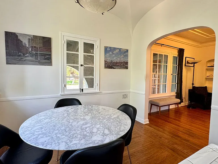 1518 S Genesee Ave — Photo 18
