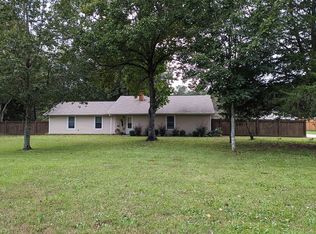 1929 Houston Lake Rd, Kathleen, GA 31047