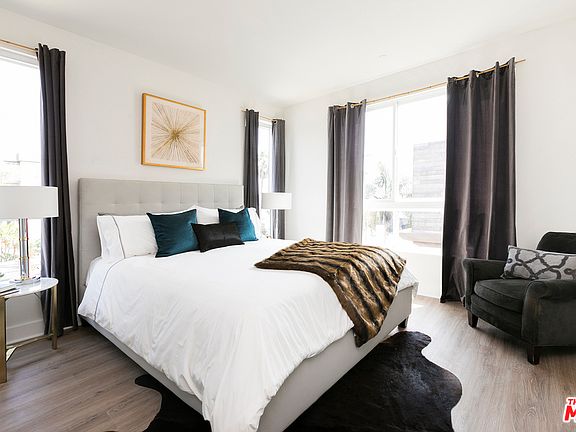 5th image of 2111 N Cahuenga Blvd Unit 15