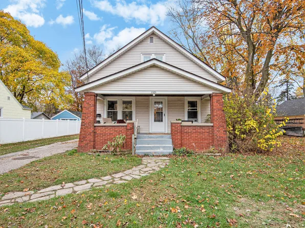 2431 Meyer Ave SW, Wyoming, MI 49519