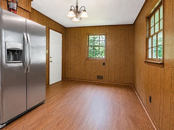 3rd image of 2197 Waring Rd NW