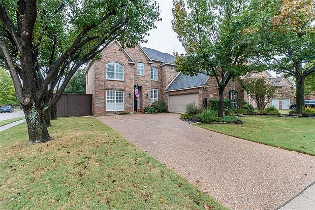 1st image of 261 Enclaves Ct