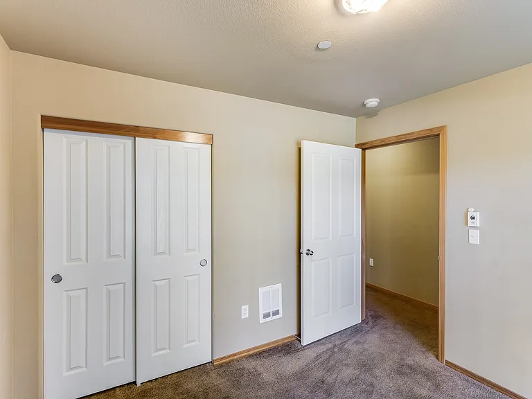 Glacier Vista Apartments — Photo 9