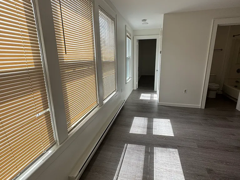 41 Rapallo Ave #2B — Photo 8