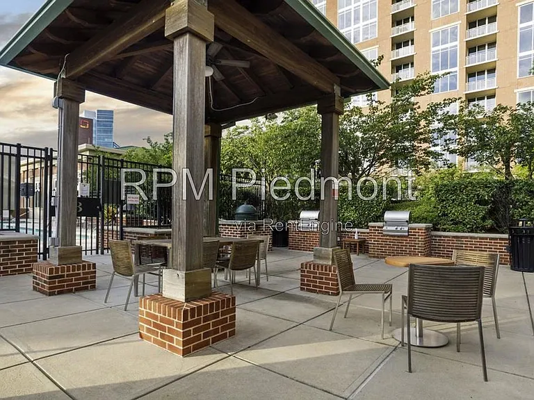 1820 Peachtree Rd #911 — Photo 42