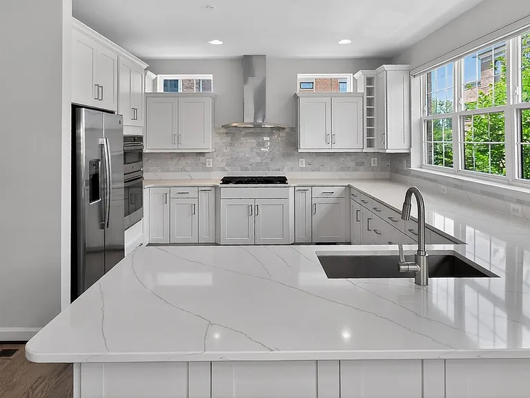 612 Leigh Way — Photo 15