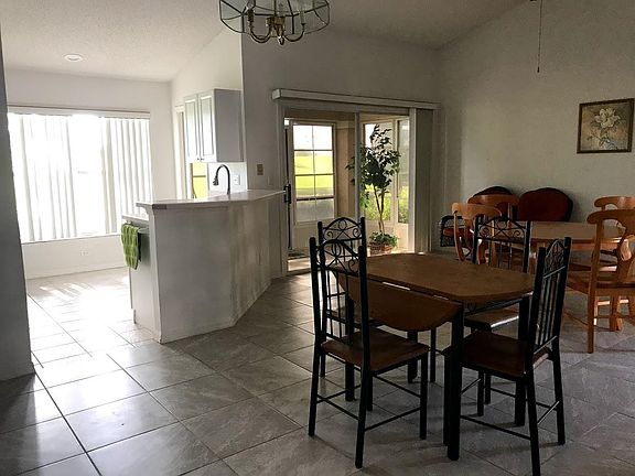 4th image of 2509 Saint Augustine Blvd
