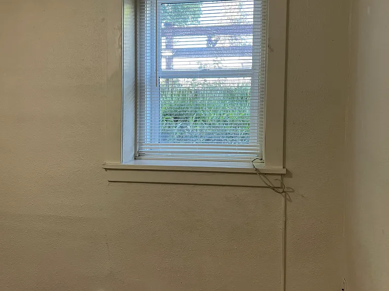 618 E 23rd Ave #E — Photo 25