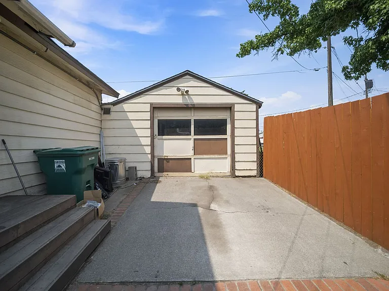 5703 N Regal St — Photo 50