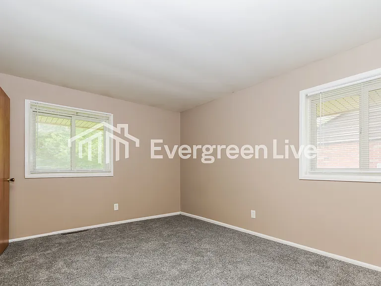 341 Stubbs Dr — Photo 12