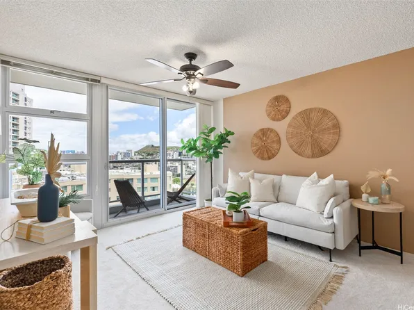 1315 Kalakaua Ave APT 1903, Honolulu, HI 96826