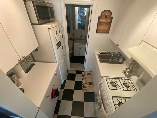 Rented by Tompkins Square Realty | media 13