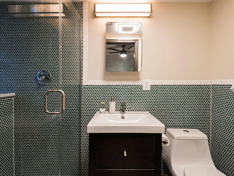905 N St NW #B — Photo 13