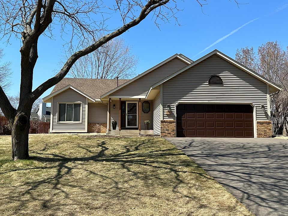 1st image of 353 Wedgewood Dr