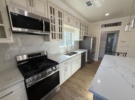 3843 Weston Pl, Long Beach, CA