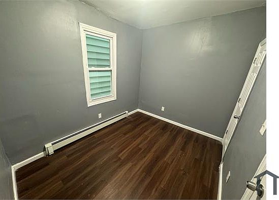 3rd image of 241 12th Ave #1