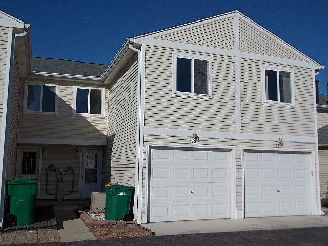 1st image of 542 Meadow Green Ln