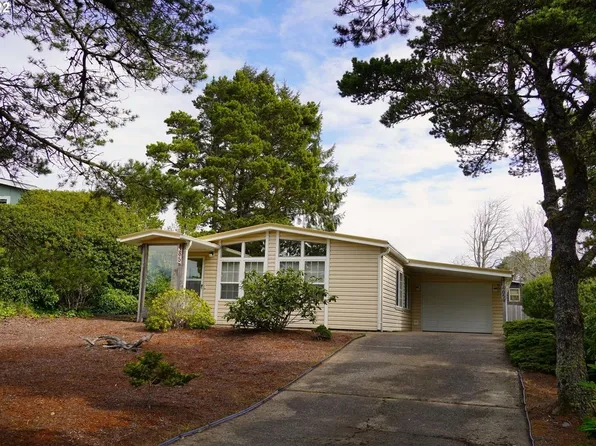 485 Myeena Loop, Florence, OR 97439