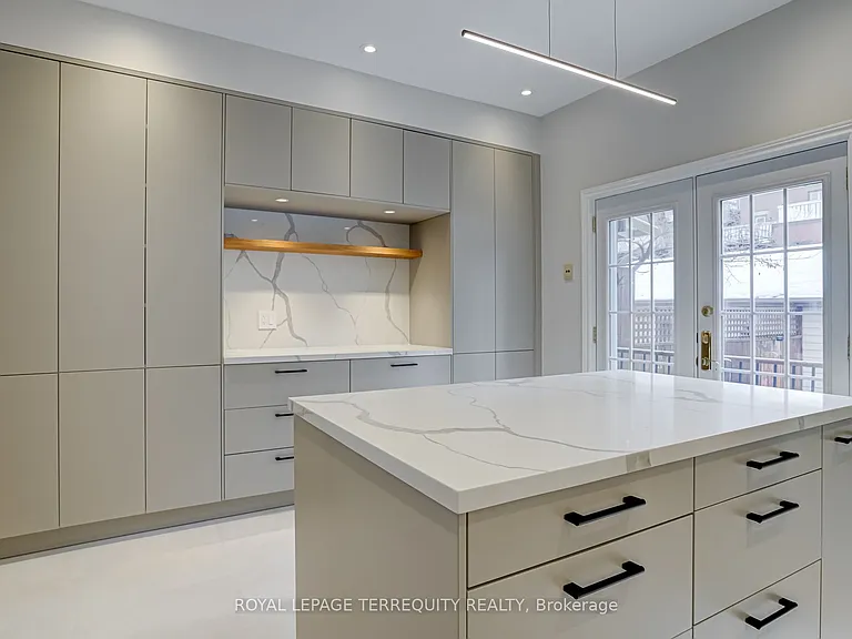 244 George St — Photo 4