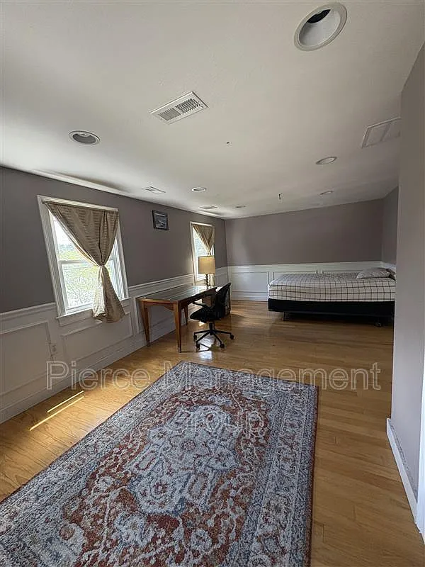 1 bed, 2.0 bath, $1,075 — Photo 2