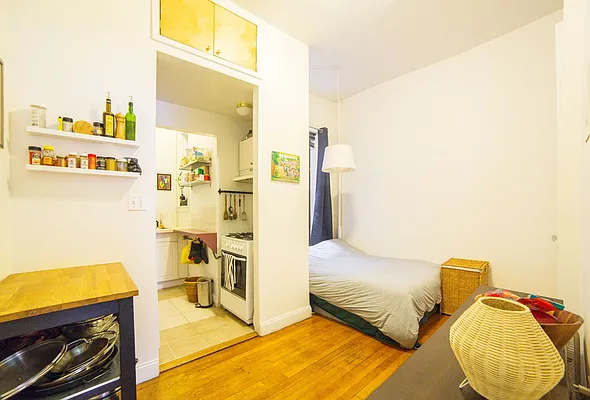 Rented by Jonathan Wachtel, LREB | media 12