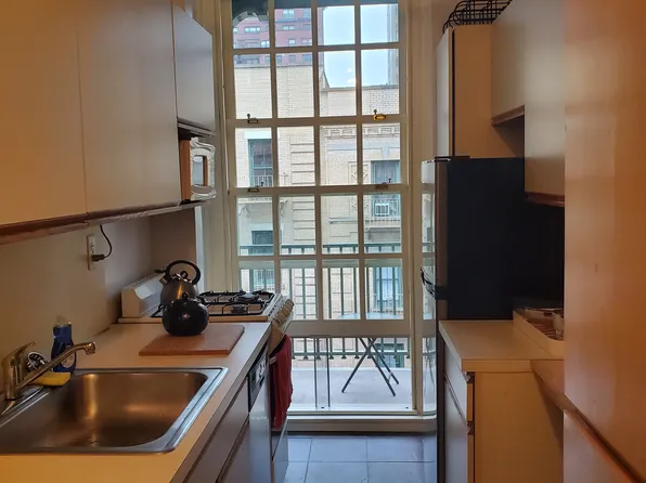 516 East 78th Street image 1 of 7