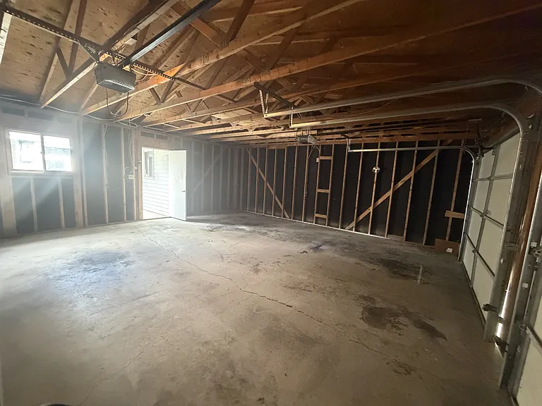 516 Carson St #1 — Photo 8