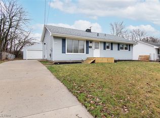 3264 Sunnybrooke Dr, Youngstown, OH