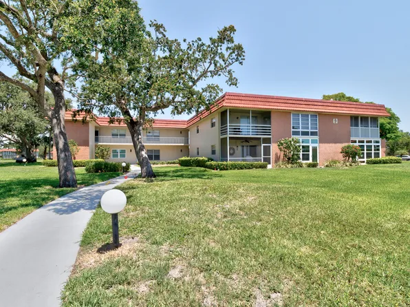 63 Woodland Dr #203-204, Vero Beach, FL 32962