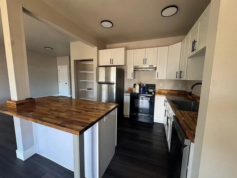 144 Allison Ave — Photo 10