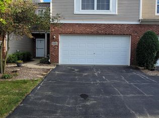 16145 Golfview Dr, Lockport, IL 60441