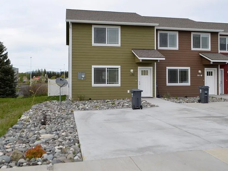1030 Alturas Dr — Photo 1