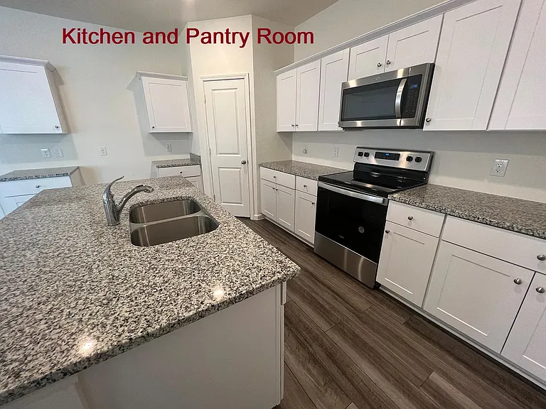 212 Savannah Way — Photo 13