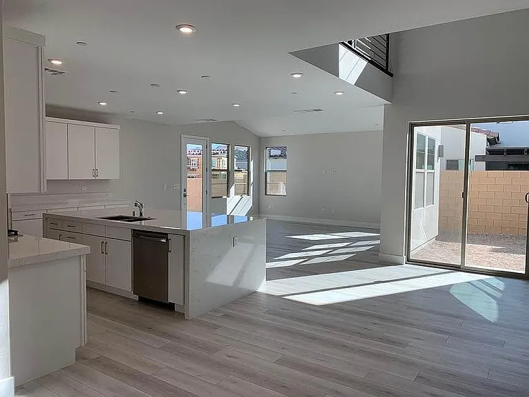 3372 Ponicelli Ln — Photo 4