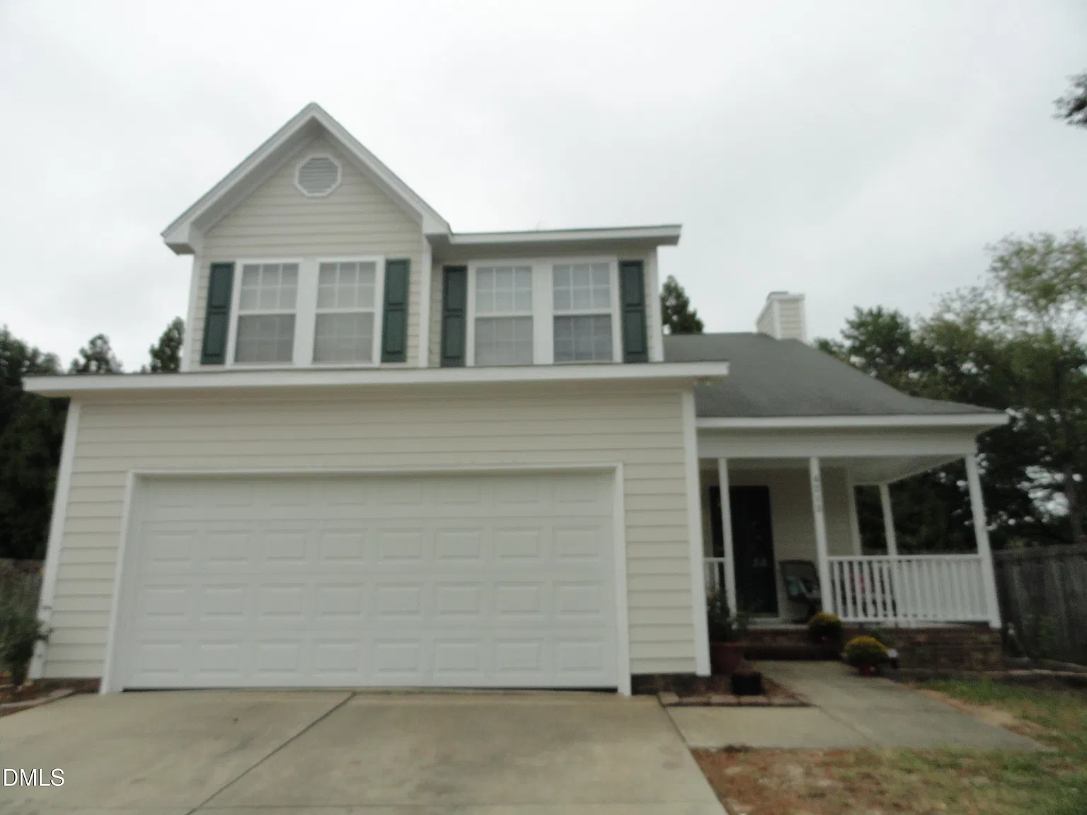 3 bed, 2.5 bath, 1700 sqft, $1,900 — Photo 1