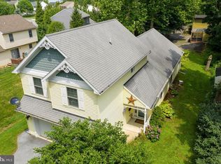 101 E Market St, Lititz, PA 17543