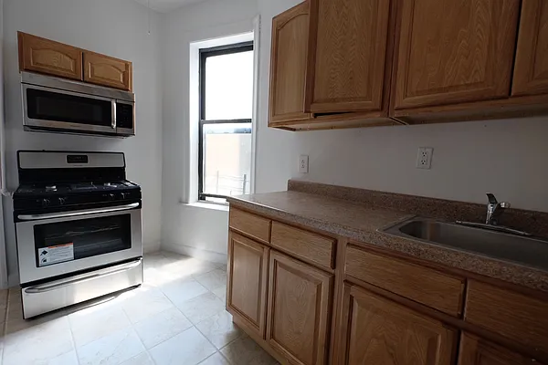 Rented by Keller Williams NYC | media 19