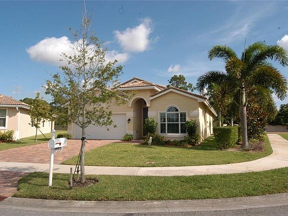 4th image of 2697 SW Gallery Cir
