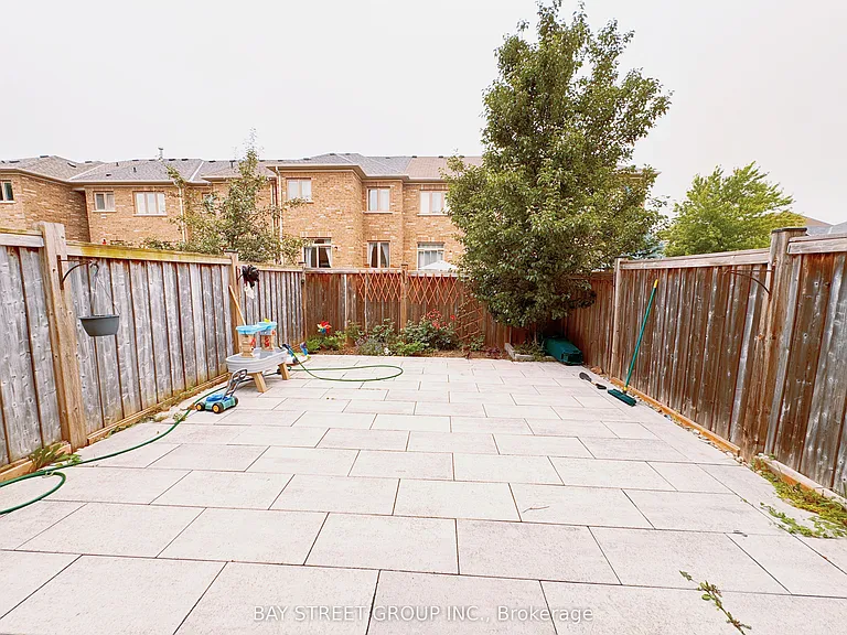 2096 Fiddlers Way — Photo 33
