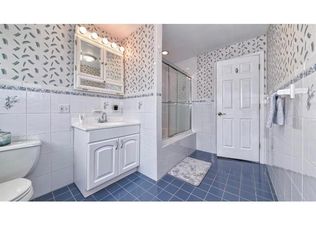 39 W 9th St, Bayonne, NJ 07002